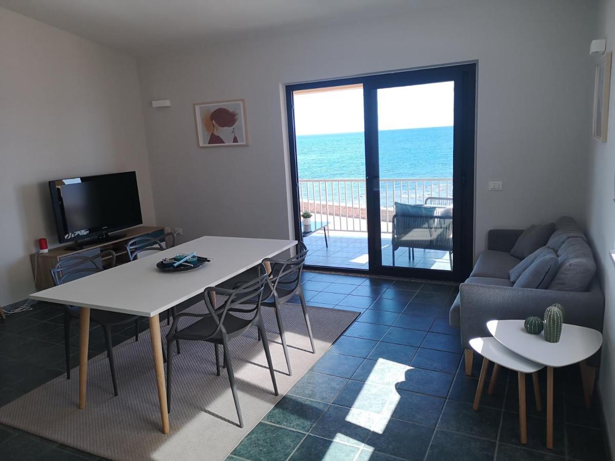 Вилла Casa Con Terrazza Fronte Mare Санта-Лючия Экстерьер фото