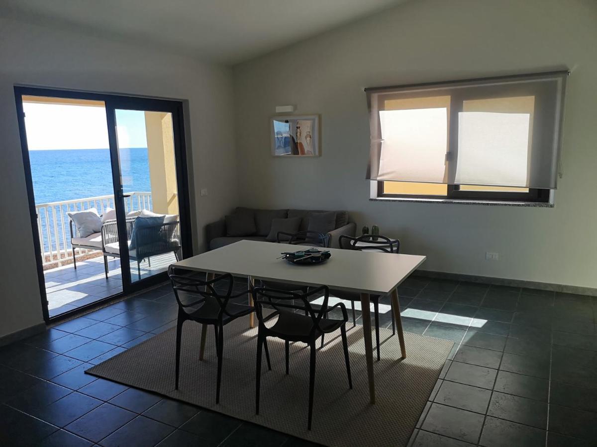 Вилла Casa Con Terrazza Fronte Mare Санта-Лючия Экстерьер фото
